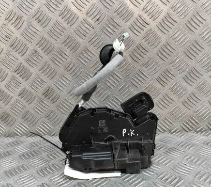 Audi A1 Coupe door lock (next to the handle) 5TC837015