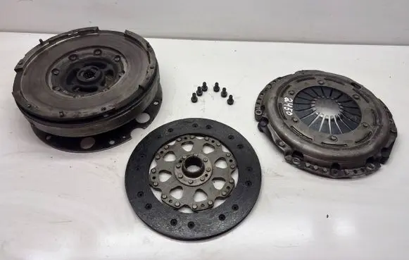 Audi A4 S4 B8 8K Clutch set kit 000492 TYPM240E 0B1141015