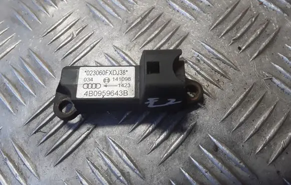 Audi A6 S6 C5 4B Airbag deployment crash/impact sensor 4B0959643B