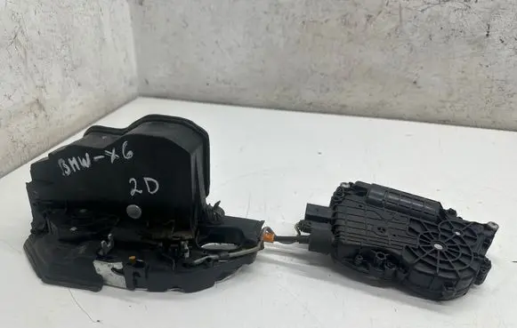 BMW X6 M Rear door lock 7167588 Z02890V