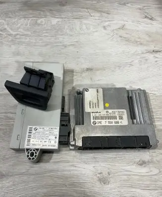 BMW 1 E81 E87 Engine control unit/module 7550688 1039S08343 0261209036