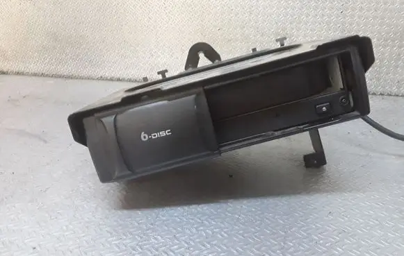 Volkswagen Touareg I CD/DVD changer 1J6035111