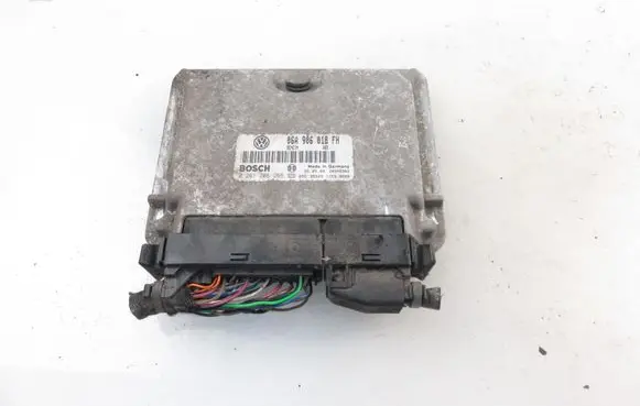 Skoda Octavia Mk1 (1U) Engine control unit/module 06A906018FH 0261206266