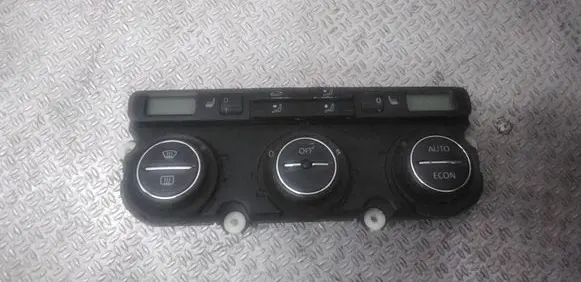 Volkswagen Touran I Climate control unit