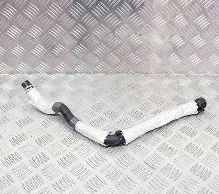 Volvo XC40 Engine coolant pipe/hose