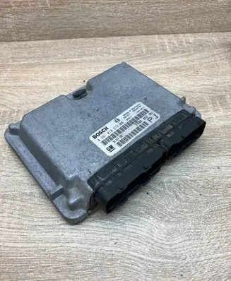 Opel Omega B2 Engine control unit/module ECU 24417198 0281010273