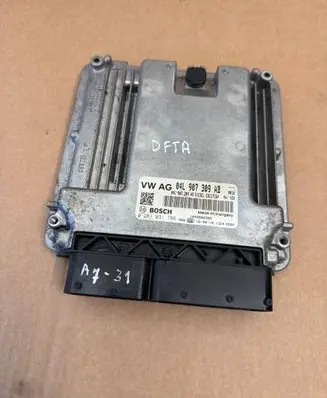 Audi Q3 8U Engine control unit/module 04L907309AB 0281031786
