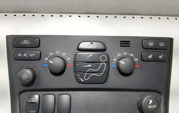 Volvo S80 Climate control unit 8691875