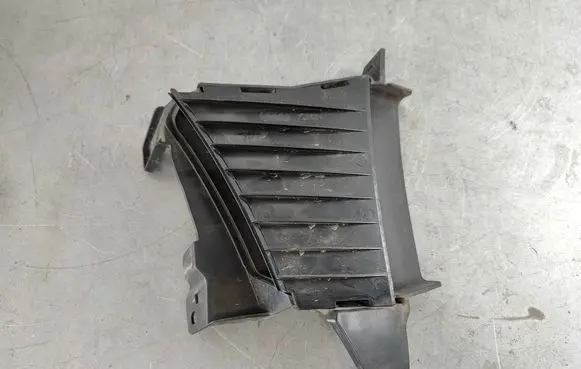 Audi A4 S4 B9 8W Front bumper lower grill 8w0121763l 8W0121763G 8W0121763L