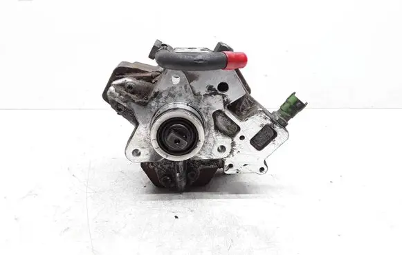 Volvo S60 Fuel injection high pressure pump 30756125 0445010111