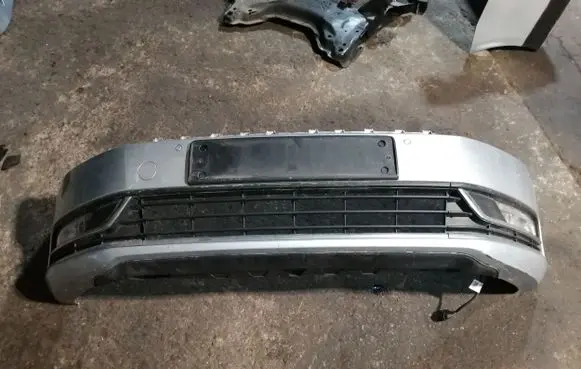 Volkswagen PASSAT B7 Front bumper