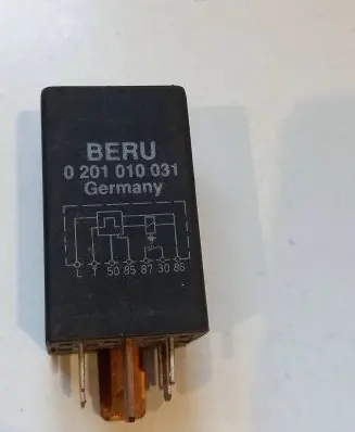 Volkswagen Golf III Glow plug pre-heat relay 0201010031