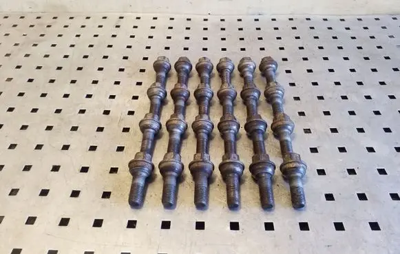 Volkswagen Crafter Nuts/bolts 