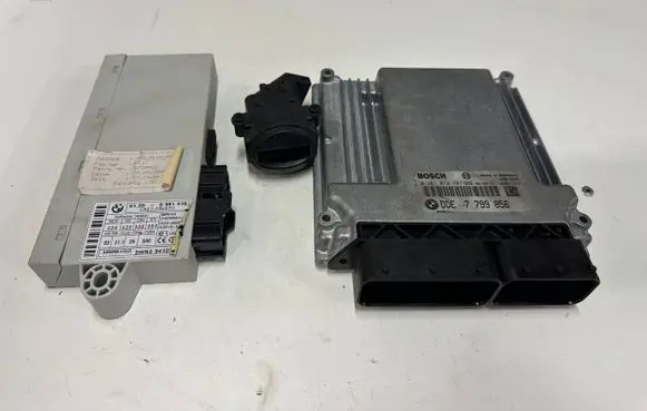 BMW 5 E60 E61 Engine ECU kit and lock set 7799856 6981416 5WK49412L