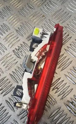 Toyota Yaris Third/center stoplight 52023