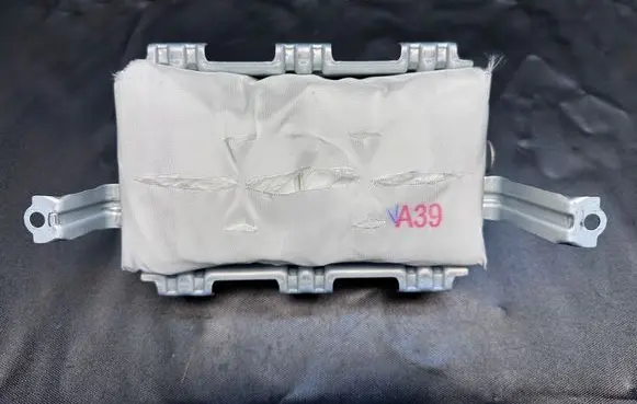 Toyota Hilux VIII Passenger airbag 2806P1004280 TG14B02001 0589P1000794