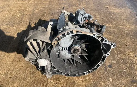 Ford S-MAX Manual 6 speed gearbox 6M2R7F096