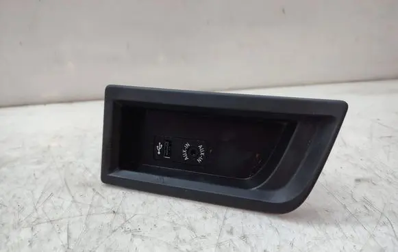 USB socket connector