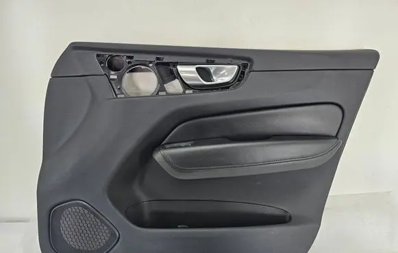 Volvo XC60 Front door card panel trim SPEED32328456 32328456