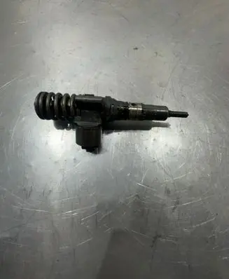 Audi A3 S3 8P Fuel injector 03g130073G