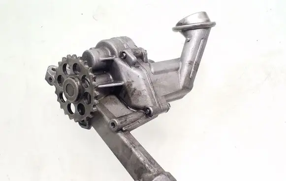 Mercedes-Benz Vaneo W414 Oil pump A1661810020