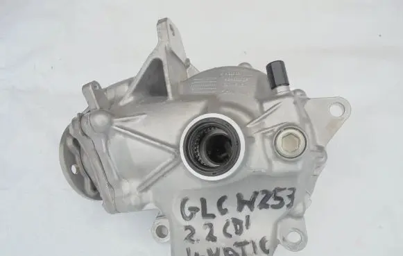 Mercedes-Benz C W205 Front differential A2053310100