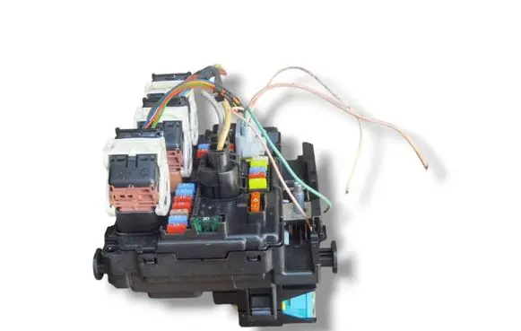 Peugeot 207 BSM Control unit 9667199780