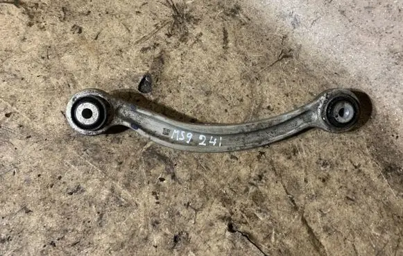 Rear upper control arm/wishbone