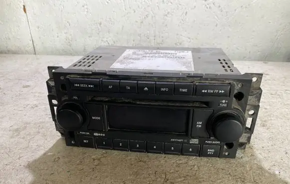 Dodge Caliber Radio/CD/DVD/GPS head unit P05091509AH 42774 1097H1077