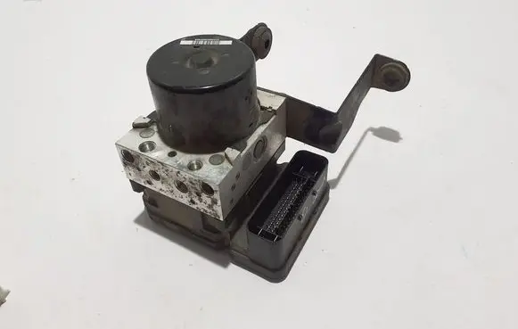 Volvo V40 ABS Pump 31317074