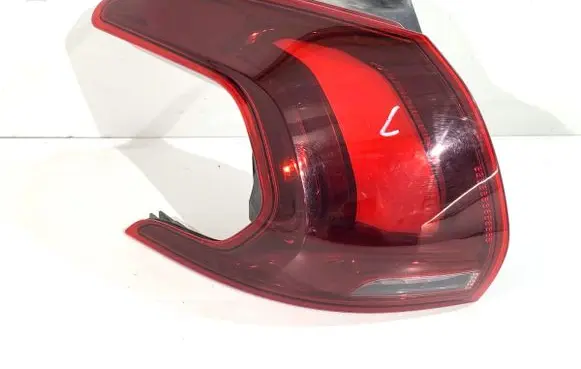 Peugeot 2008 I Rear/tail lights 9826730480