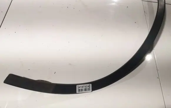 Honda CR-V Front arch trim 74165swwa001 74165-sww-a001