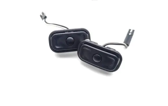 Steering wheel buttons/switches