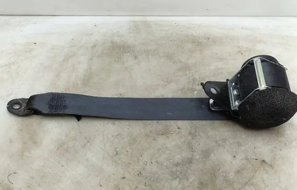 Toyota Avensis T270 Rear seatbelt 7336005170 608351800 609311300B