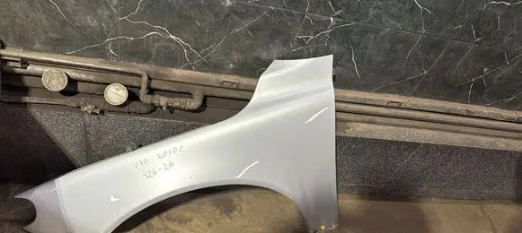Volvo V70 Fender
