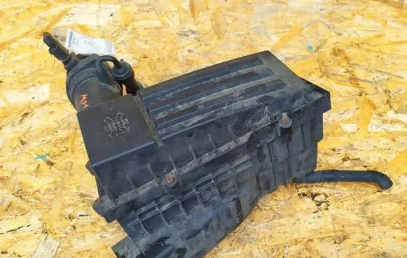 Volkswagen PASSAT B6 Mass air flow meter 0281002735