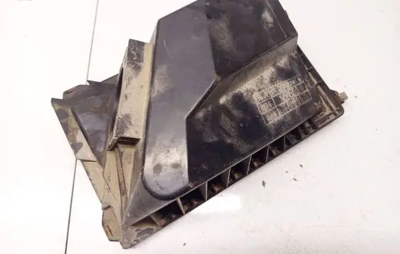 Nissan Primera Air filter box BM500 BM701