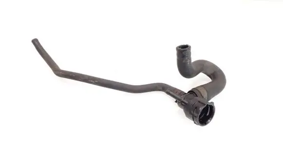 Coolant pipe/hose