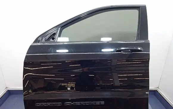 Jeep Grand Cherokee Front door 