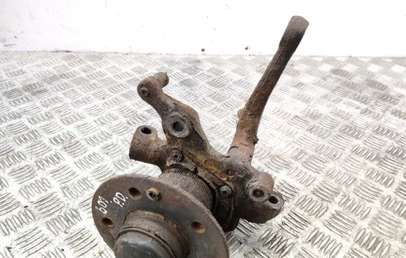 Mercedes-Benz E W124 Front wheel hub spindle knuckle