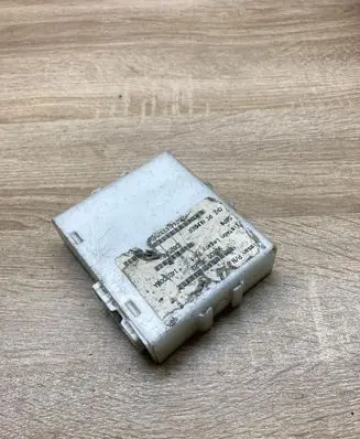Nissan Pathfinder R51 Seat control module 988007S120 14D700BA