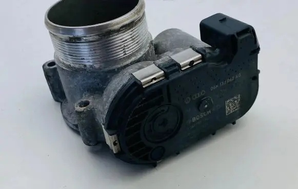 Volkswagen Tiguan Allspace Throttle valve 06k133062AG
