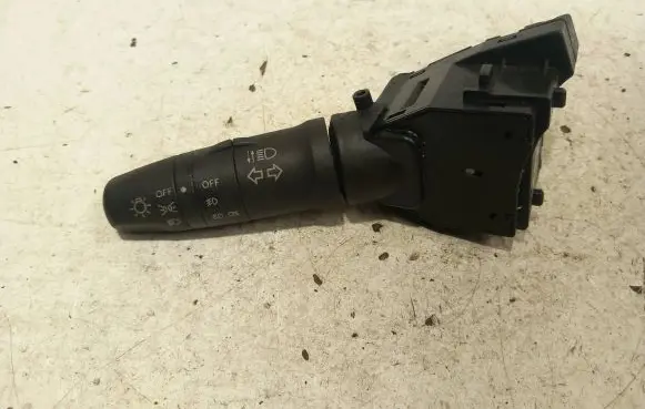 Nissan X-Trail T30 Indicator stalk 25540