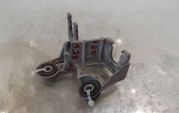 Hyundai i20 (GB IB) Gearbox mounting bracket