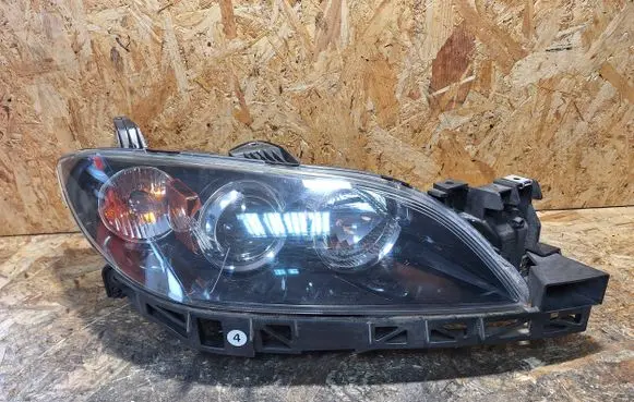 Mazda 3 I Headlight/headlamp