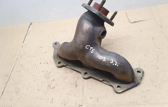 Cadillac CTS Exhaust manifold 2441209102