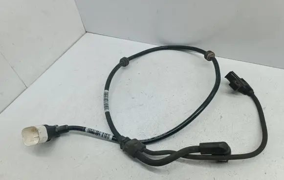 Mercedes-Benz E W213 Brake pads wear sensor A2135402805 MD006Q01