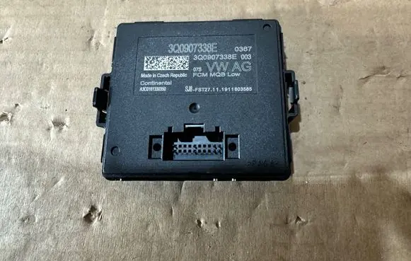 Audi Q3 F3 Other control units/modules 3Q0907338E