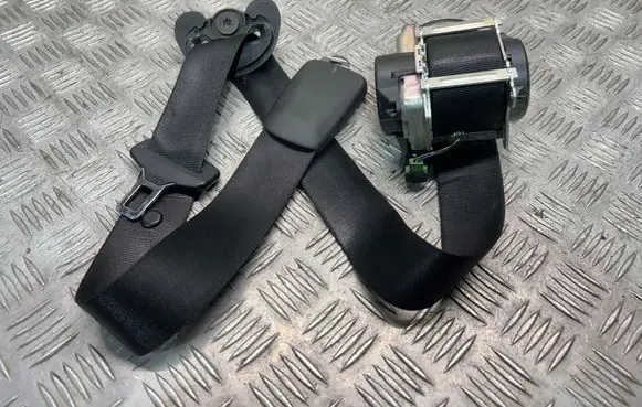 BMW 2 F46 Front seatbelt 627941400