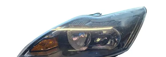 Ford Focus Headlight/headlamp 8M5113W030CF